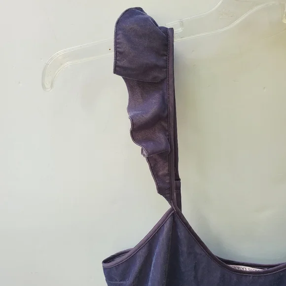 VICTORIA'S Secret Velvet Tank Top Ruffle Strap Size M - EUC! - Picture 3 of 11
